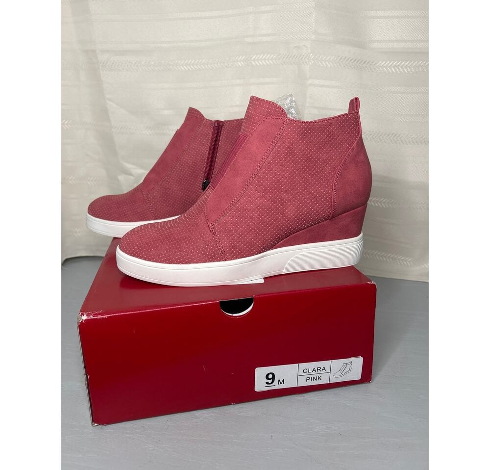 Journee Collection Clara Wedge Sneaker Pink Vegan Leather Size 9 M Inside Zip